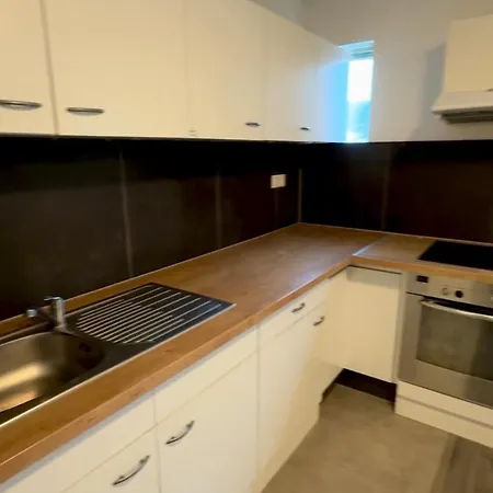 Seestrasse 1 Mit Kueche Und Bad